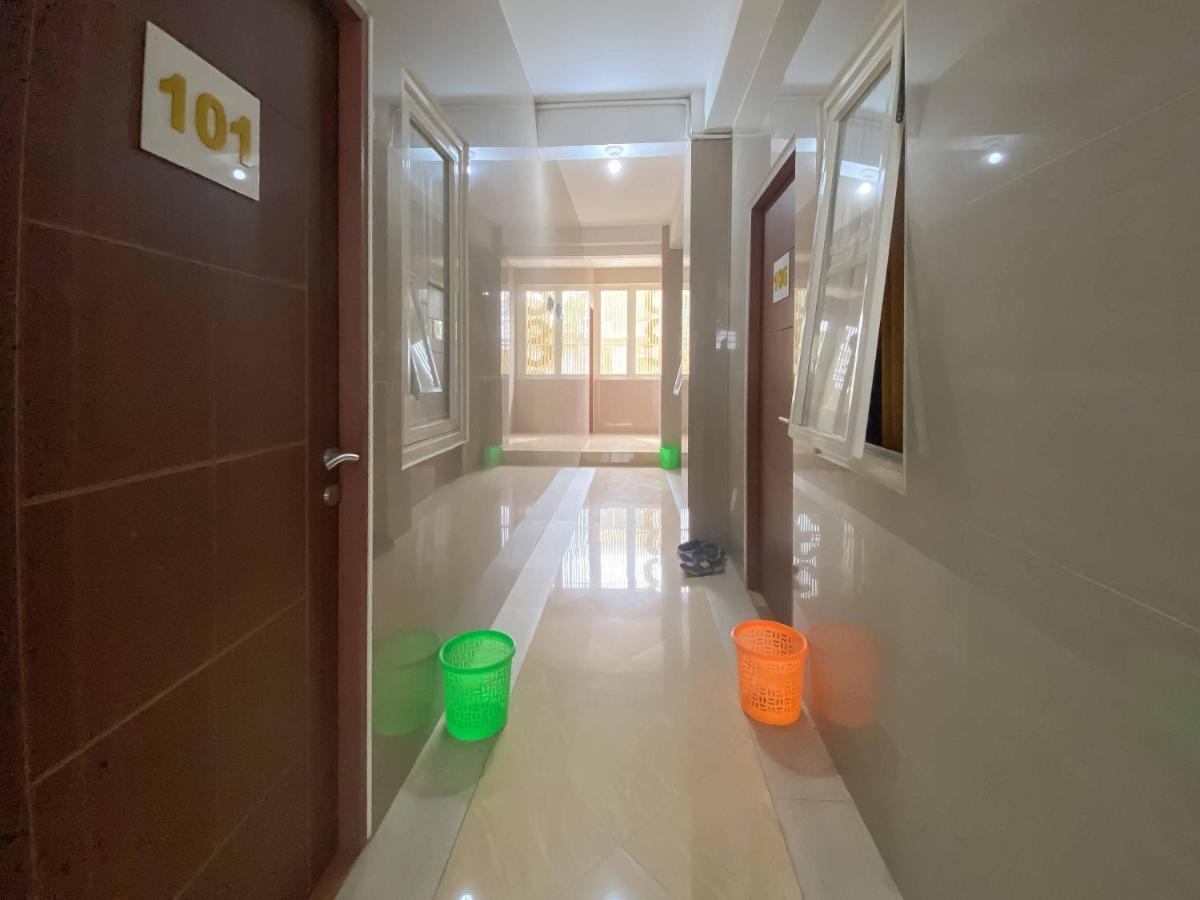 Koolkost Syariah Near Stasiun Pasar Turi Hotel Surabaya Kültér fotó